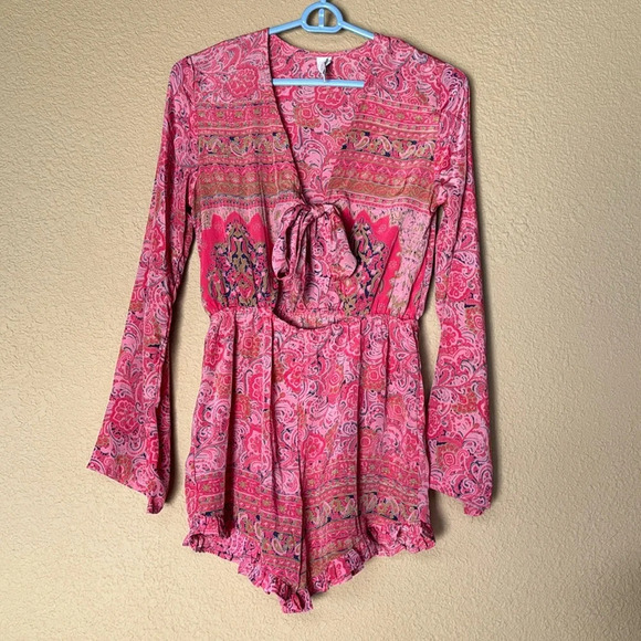 RAGA Boho Printed Tie Front Romper Nidhi Pink Paisley. XS - Picture 1 of 6